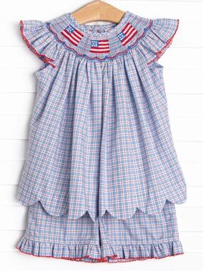 Stitchy Fish Smocked American Flag Set